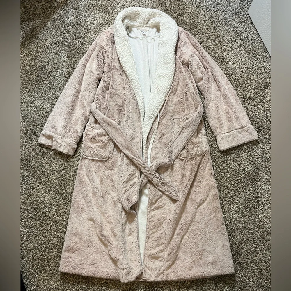 Stars Above Plush Robe - Picture 1 of 2